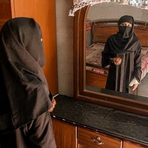 Bilder A Girl in the River: The Price of Forgiveness