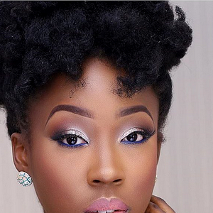 Bilder Beverly Naya