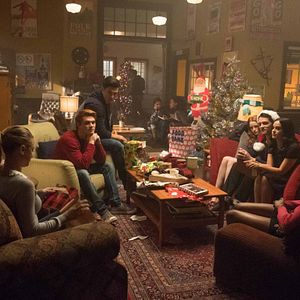 Bilder Charles Melton