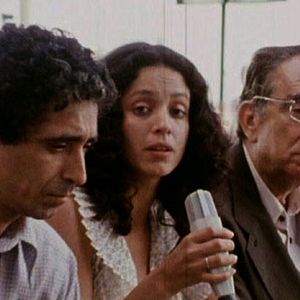 Bilder Neville D'Almeida: Cronista da Beleza e do Caos