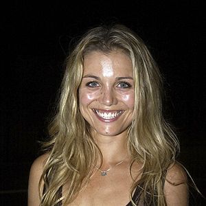 Bilder Bridie Carter