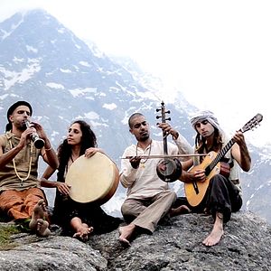 Bilder Dance Fight Love Die - Unterwegs mit Mikis Theodorakis