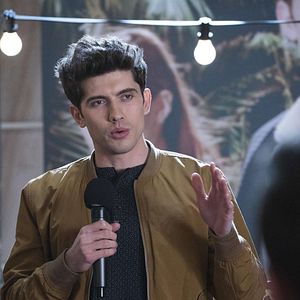 Bilder Famous In Love