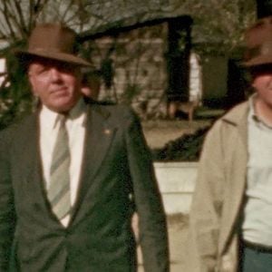 Bilder Did You Wonder Who Fired the Gun?