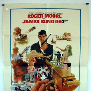 Bilder James Bond 007 - Der Mann mit dem goldenen Colt