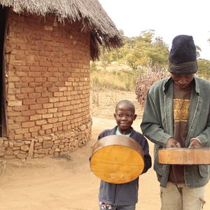 Bilder Dzimba Dze Mabwe - Casa de Pedra