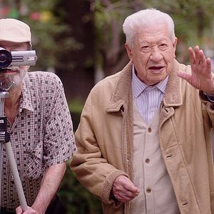 Bilder Más sabe el diablo por viejo