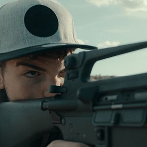 Bilder In The Middle Of The River