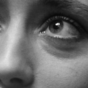 Bilder Sie stand so lange im Scheinwerferlicht