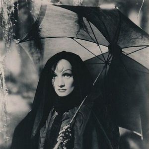 Bilder Der Teufel ist eine Frau