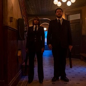 Bilder Cameron Britton