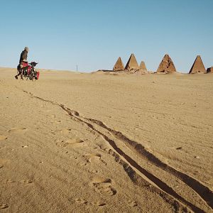 Bilder Anderswo. Allein in Afrika