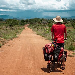 Bilder Anderswo. Allein in Afrika