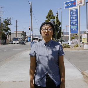 Bilder Yours in Sisterhood