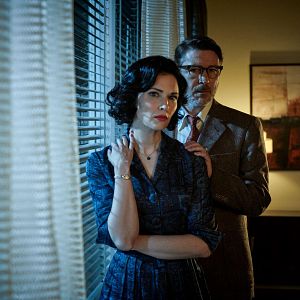 Bilder Laura Mennell