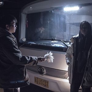 Bilder An Elephant Sitting Still