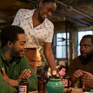 Bilder Stephan James