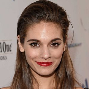 Bilder Caitlin Stasey