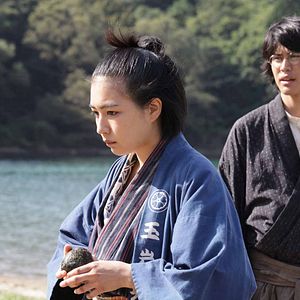 Bilder The Chrysanthemum And The Guillotine