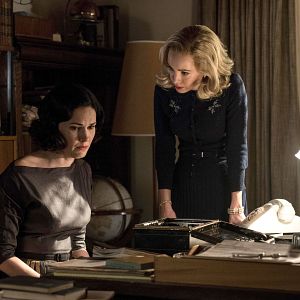 Bilder Laura Mennell