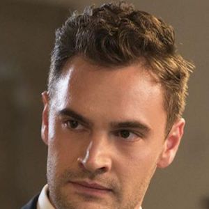 Bilder Tom Bateman