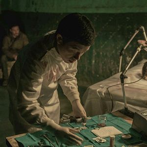 Bilder Captive State