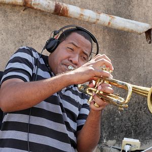 Bilder Blown Away – Music, Miles and Magic