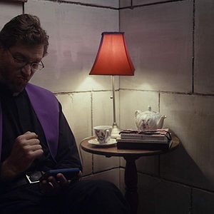 Bilder Surviving Confession