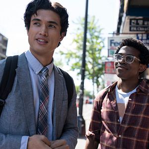 Bilder Charles Melton