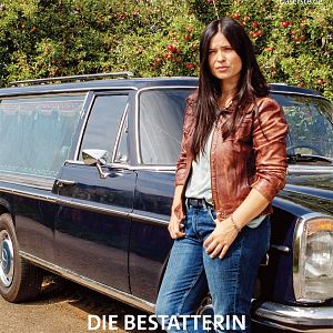 Bilder Die Bestatterin - Der Tod zahlt alle Schulden