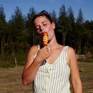 Bilder Wir – der Sommer, als wir unsere Röcke hoben und die Welt gegen die Wand fuhr