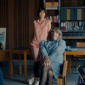 Bilder Mrs. Mills von nebenan