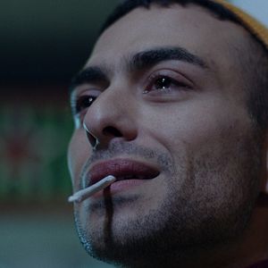 Bilder The Distance Between Us and the Sky