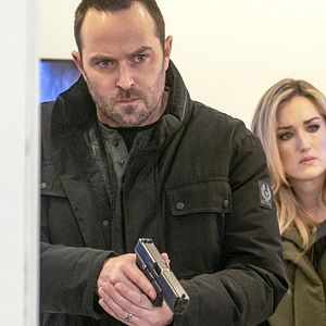 Bilder Sullivan Stapleton