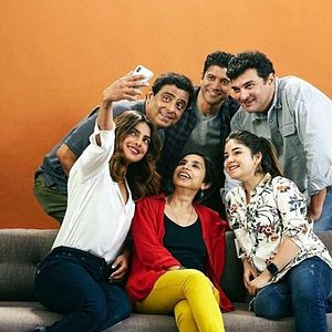 Bilder The Sky Is Pink