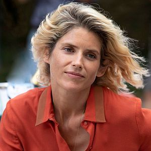 Bilder I Wish Someone Were Waiting for Me Somewhere