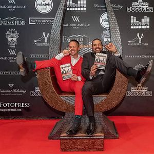 Bilder Der weiße Massai Krieger