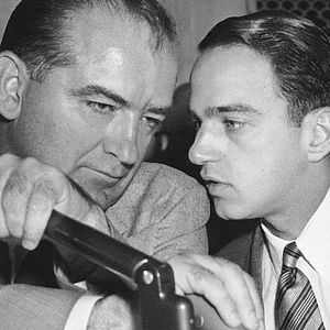 Bilder Bully, Coward, Victim: The Story Of Roy Cohn Project