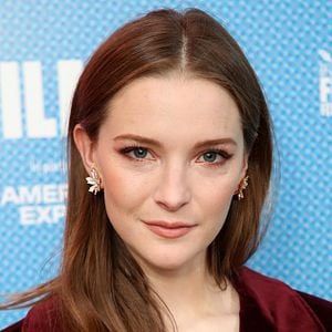 Bilder Morfydd Clark