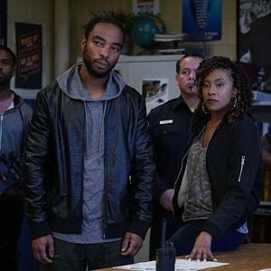 Bilder Black Lightning