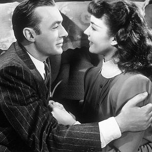 Bilder Cluny Brown auf Freiersfüßen