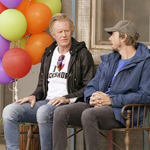 Bilder Bless This Mess