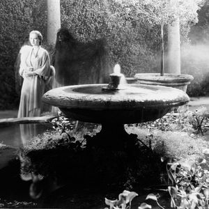 Bilder Death Takes a Holiday