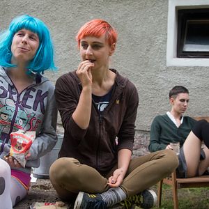 Bilder Die traurigen Mädchen aus den Bergen