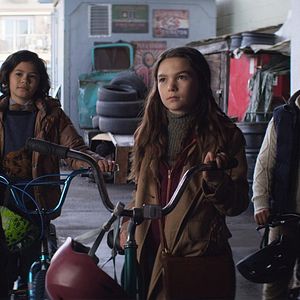 Bilder Home Before Dark