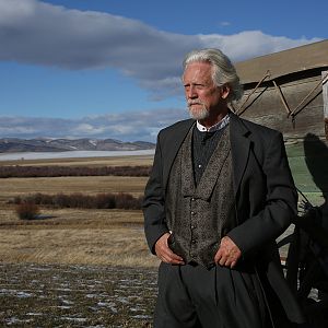 Bilder Any Bullet Will Do - Um Gnade muss man flehen