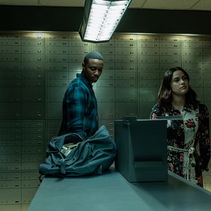 Bilder Dangerous Lies