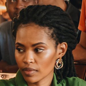 Bilder Gail Mabalane