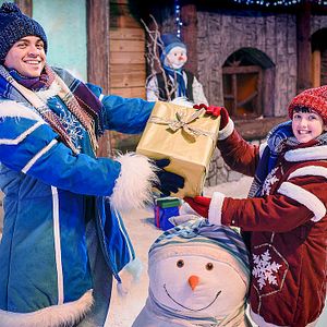 Bilder Luccas Neto Em: O Fim do Natal