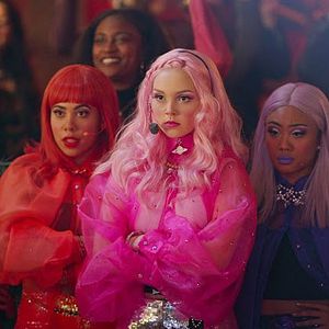 Bilder Julie and the Phantoms